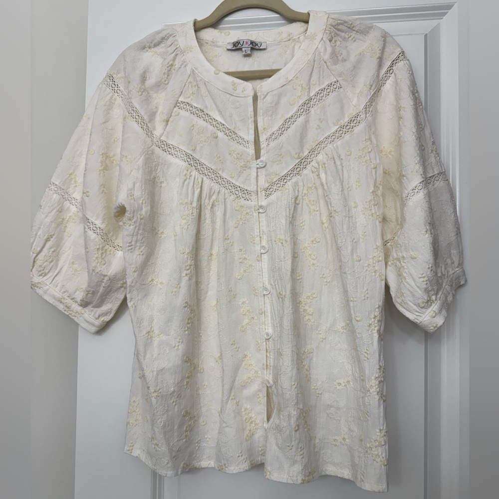 JOY JOY EMBROIDERED TOP